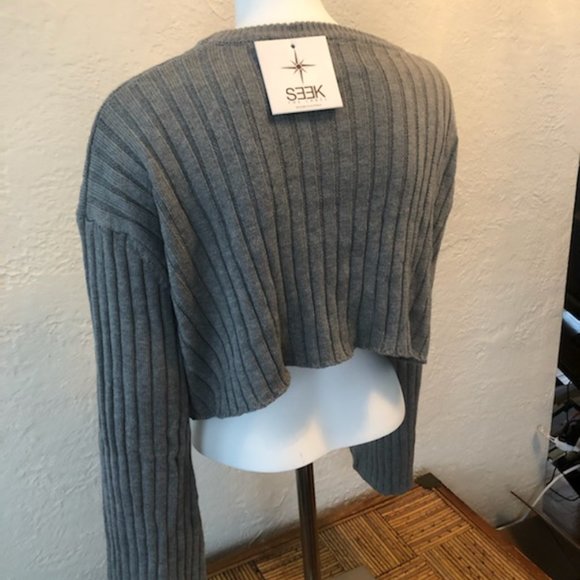 LF,  Seek the Label  Grey Zipper Sweater - Picture 2 of 4